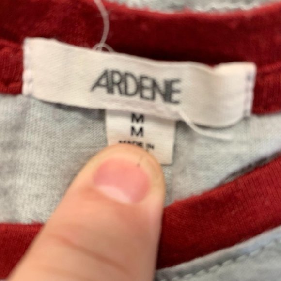 Ardene Women’s Grey New York City Bronx Queens Red - Picture 3 of 4